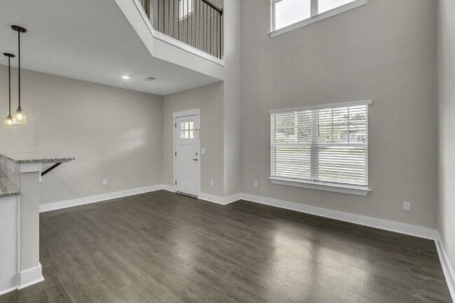Photo - Modern 2BD, 2.5BA Townhouse with Large Loft in Travelers Rest