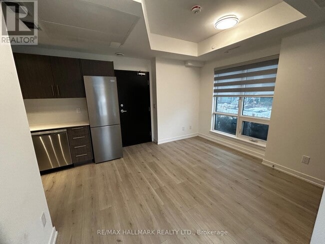 Photo - MAIN - 34-851 SHEPPARD AVENUE W