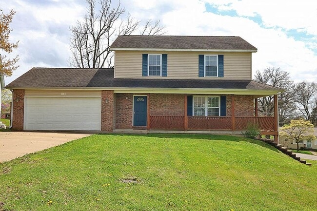 Building Photo - 4 Bedroom House Close to Campus