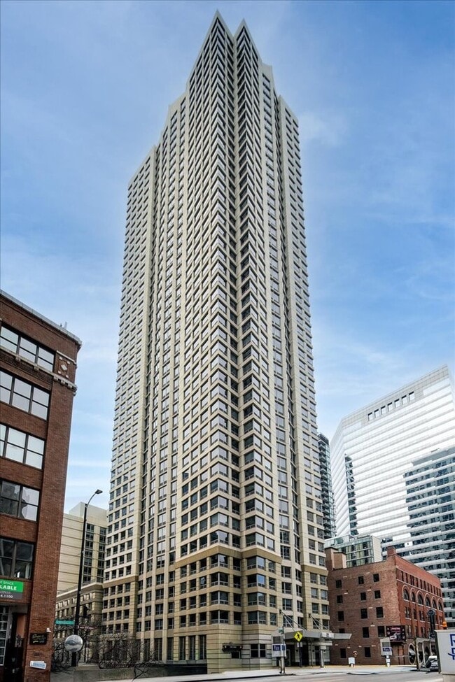 Building Photo - 440 N Wabash Ave