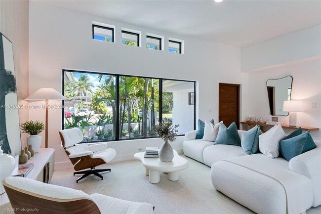 Photo - 1120 NE 86th St