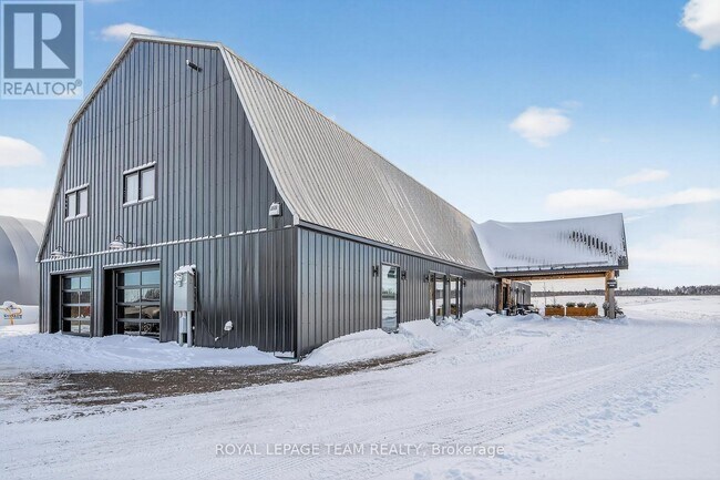 Photo - 877 Huntmar Dr