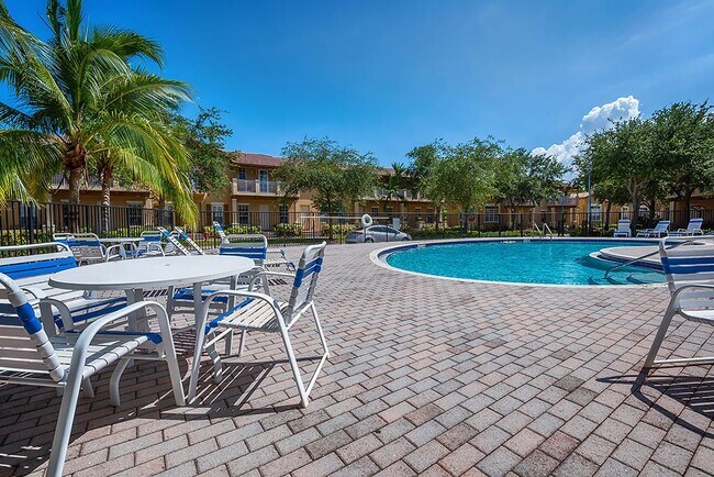 2502 NW 4th St