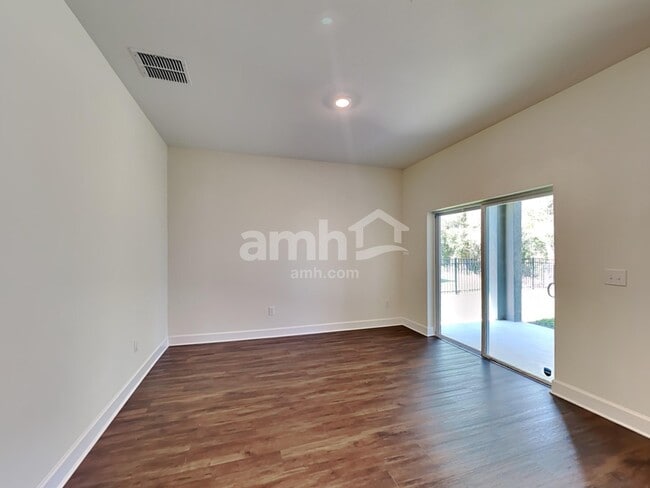 Photo - 3009 20th Ave W