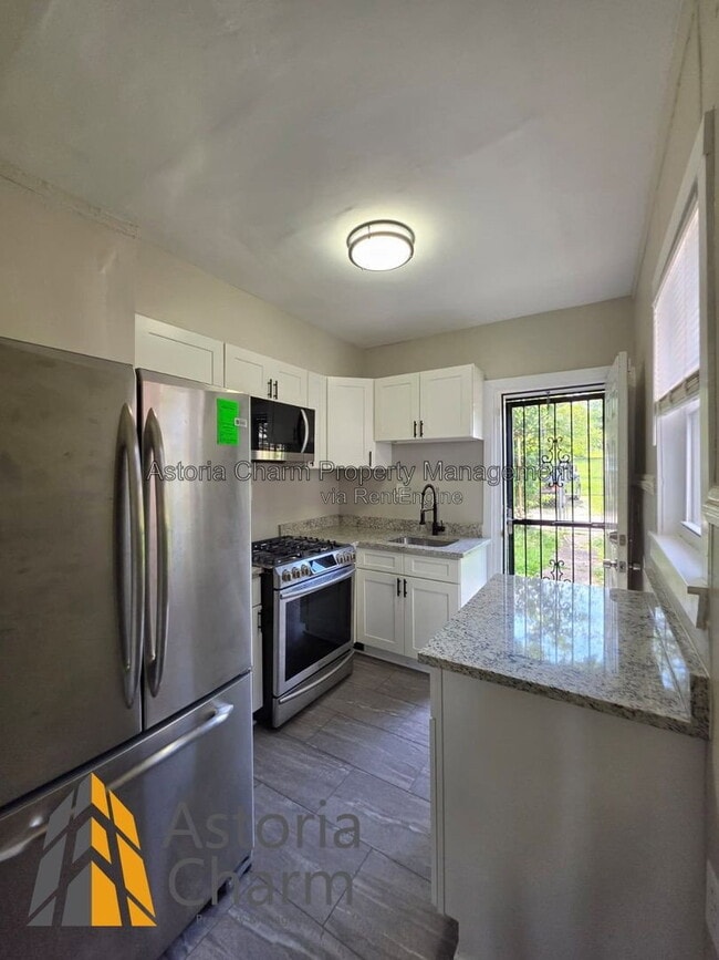 Photo - 1418 N Dukeland St