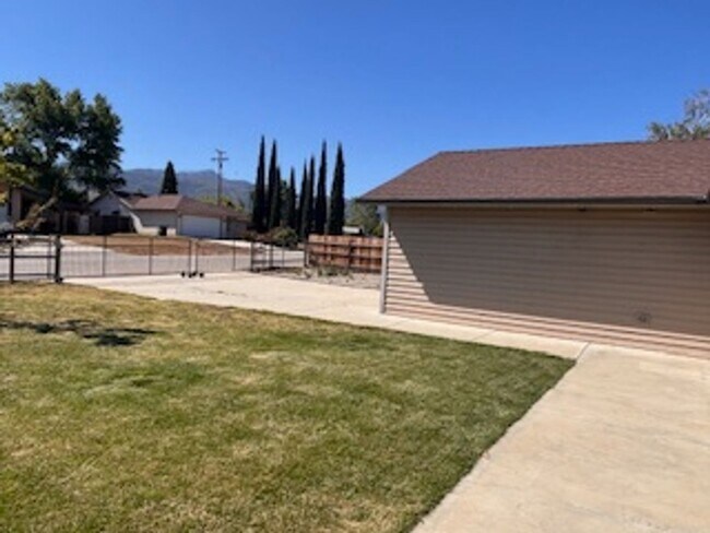 Photo - Corner lot in Golden Hills 3bdrm, 2 bath