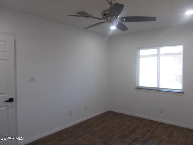 Photo - 1860 Joan Francis Dr