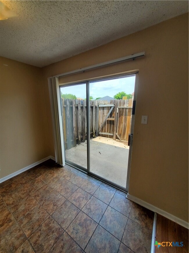 Photo - 1308 Covey Ln