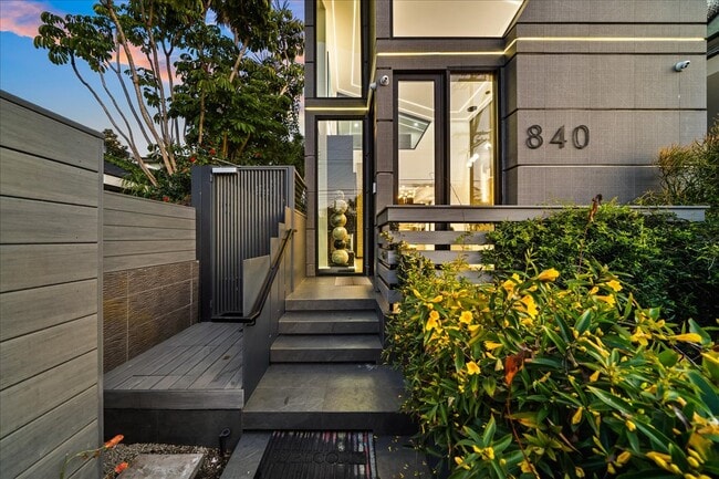 Photo - 840 California Ave