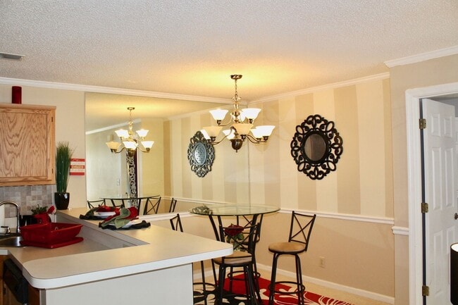 Photo - 2BD/ 2BA Condo with New Carpet & Community Pool!