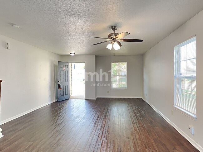 Photo - 2985 Sentiment Ln