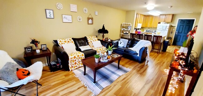 4-Bedroom Living Area
