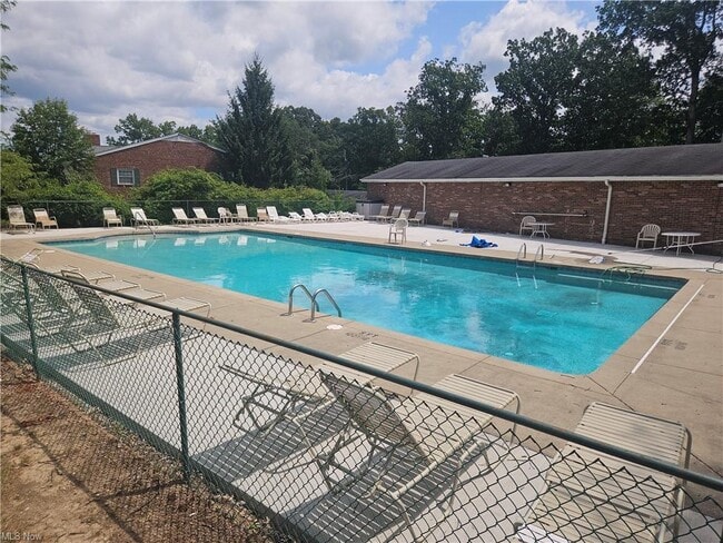 Photo - 7010 Carriage Hill Dr Unit 201