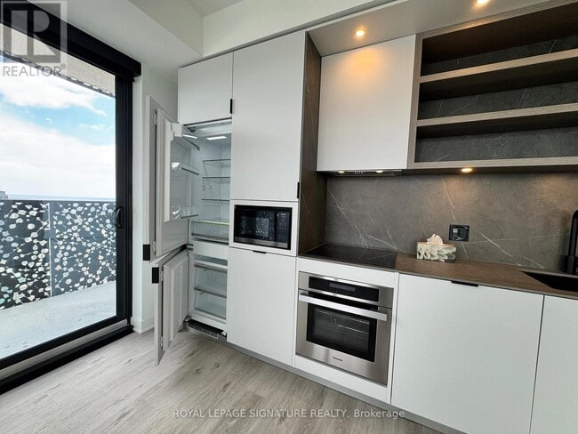 Photo - 55 Charles St E Unit 4211