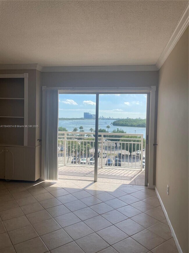 Photo - 400 Kings Point Dr Unit 507