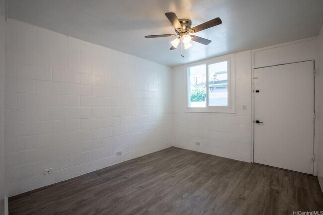 Photo - Manthos 94-322 Pupuole St Unit 4