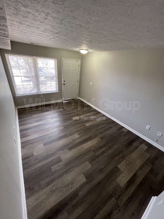 Photo - 7756 Mountain Stream Way