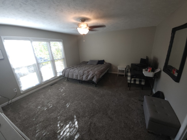 Photo - 207 Pinewood Ave