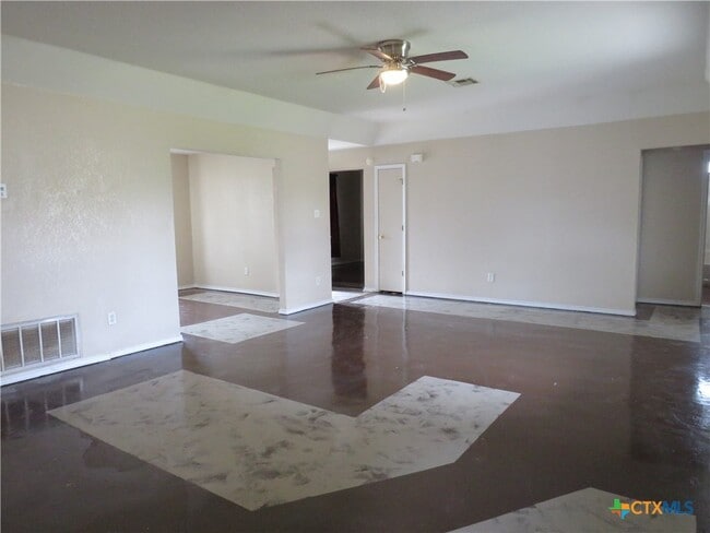 Photo - 3500 Viewcrest Dr