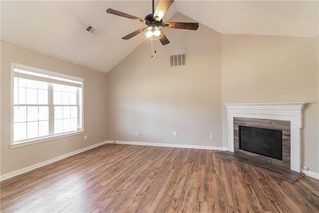 Photo - 171 Country Meadows Ct