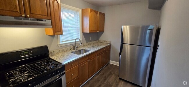 Building Photo - 2802 Clearview Ave Unit 2 Rental
