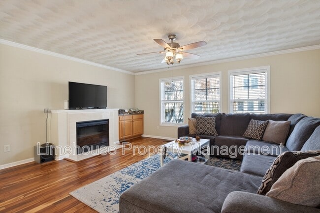 Photo - 5504 Taylors Walke Ln