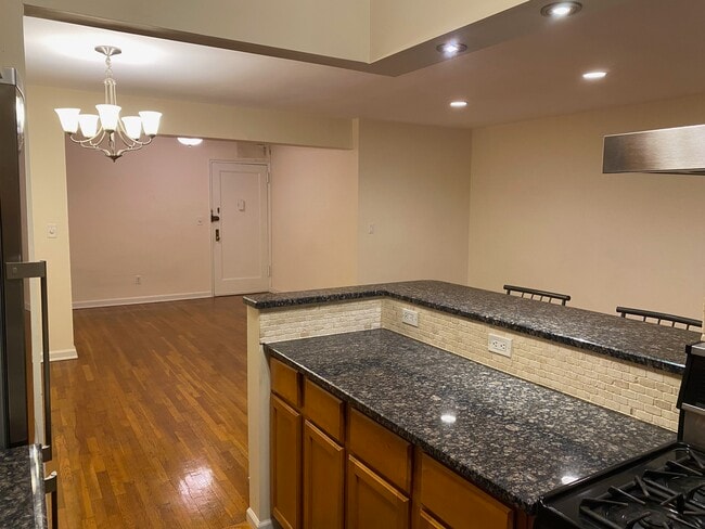 Photo - 180 E Hartsdale Ave Unit #3M