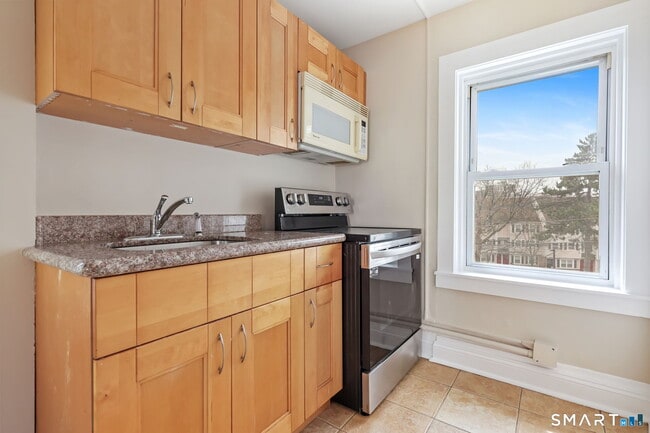 Photo - 52 Highland Rd Unit 2