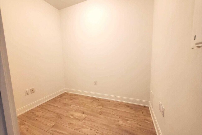 Photo - 65 Annie Craig Dr Unit 911