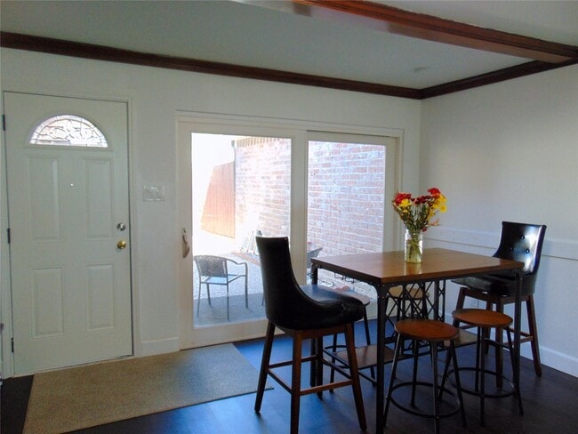 Photo - 2805 Cambridge Ln