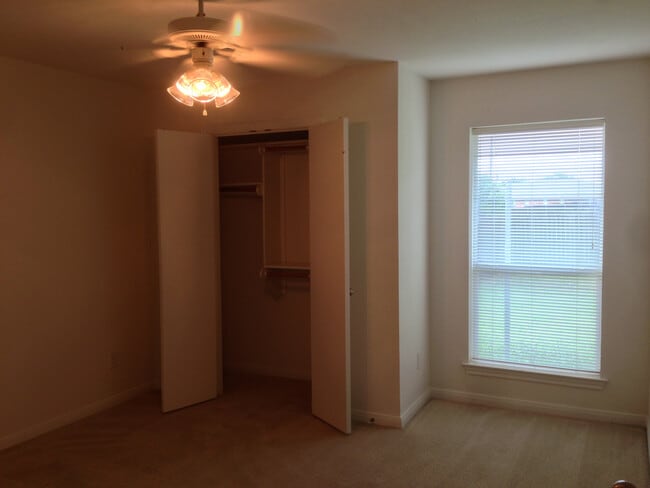 Photo - 3BR / 2BA Duplex in Hewitt, Texas | Midway ISD *Leasing Special Available*