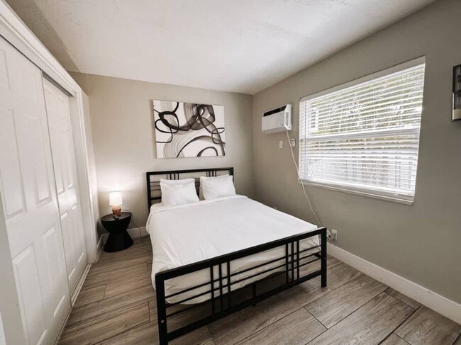 Photo - 50 Davie Blvd Unit SI FL1-ID1503963P