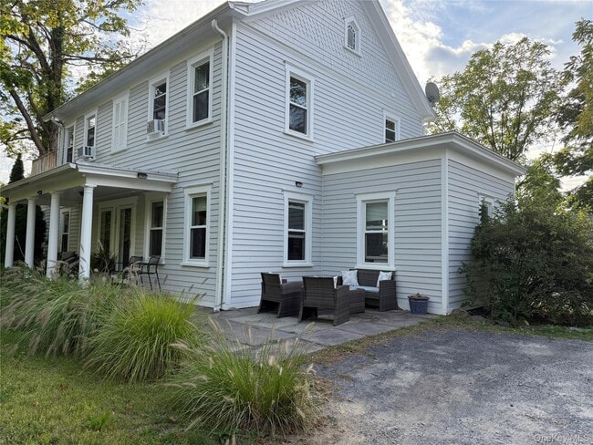 Building Photo - 26 Main St