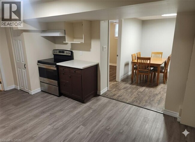 Photo - 21 Belwood Crescent