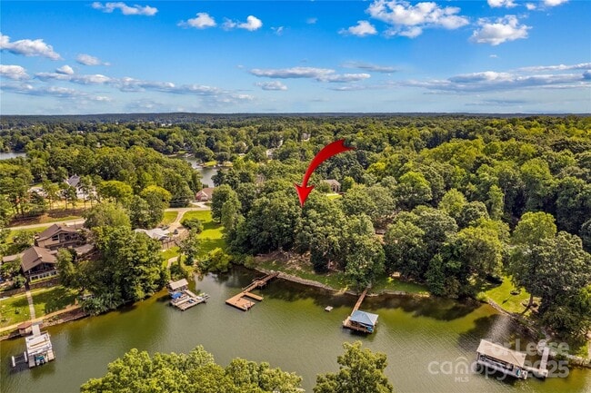 Photo - 173 Waddell Rd