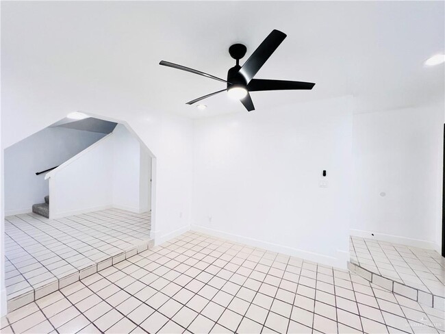 1905 Tierra Linda Cir W