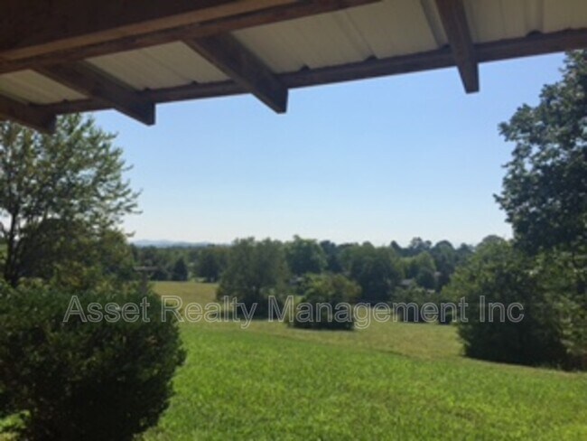 Photo - 3562 Buffat Mill Rd