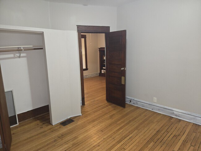 6555 S Green St Unidad 1