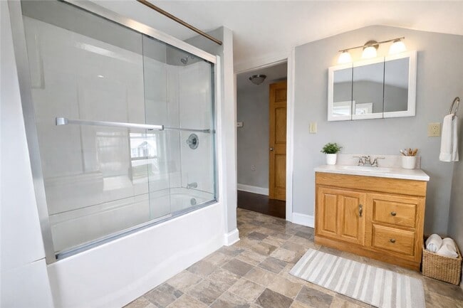 Photo - 37 N Virginia St