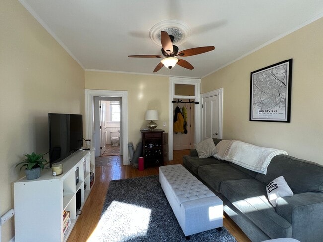 Photo - 176 Elm St Unit Apartment #3