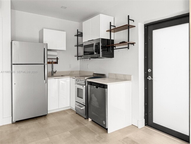 Photo - 551 NE 26th St Unidad 2