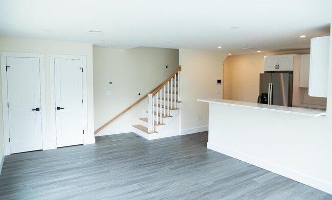 Photo - 887 Federal Rd