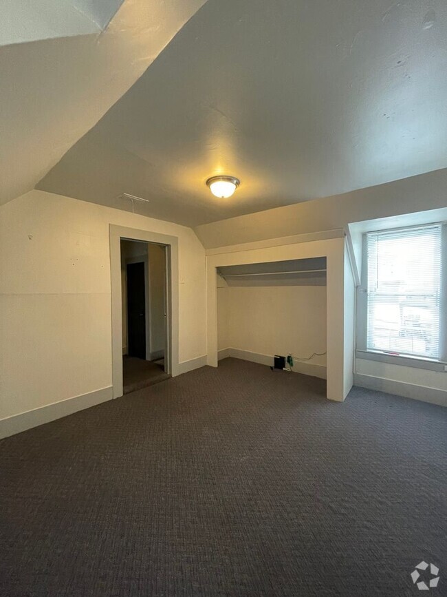 Building Photo - Cute 1 bedroom, 1 bathroom downtown Pullman! Rental