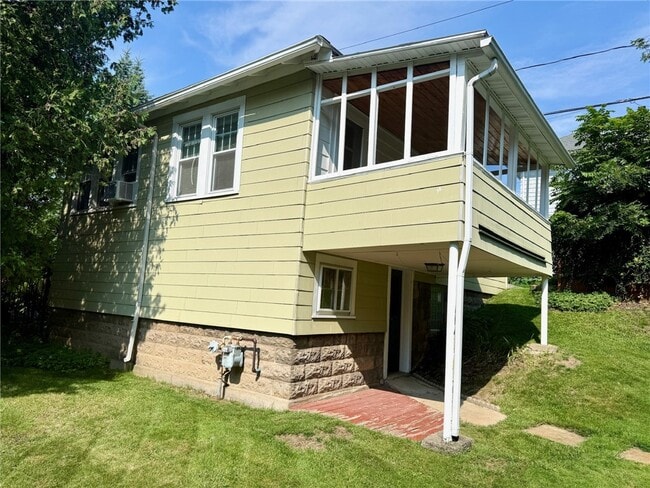 Photo - 5156 St Paul Blvd