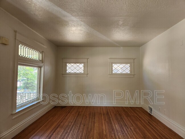 Photo - 1718 8th Ave