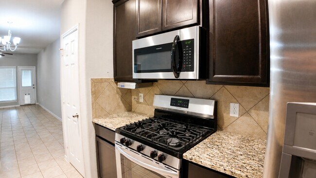Photo - 124 Camelot Pl Ct