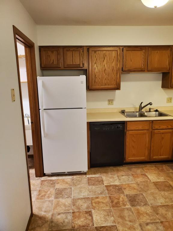 Photo - 1377 Doman Dr