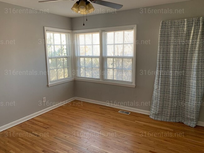 Photo - $900 - 2 bedroom / 1 bathroom - Single Family Home *COMING SOON*