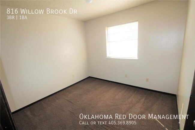 Photo - 816 Willow Brook Dr