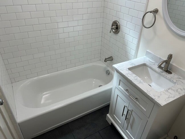 Photo - 1730 E. 7th St. #17